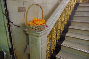 バンコクのシーク教寺院でタダ飯/世界一周新婚旅行